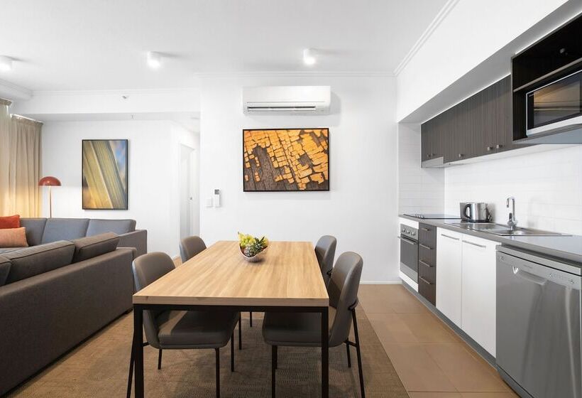 Quest Mackay On Gordon