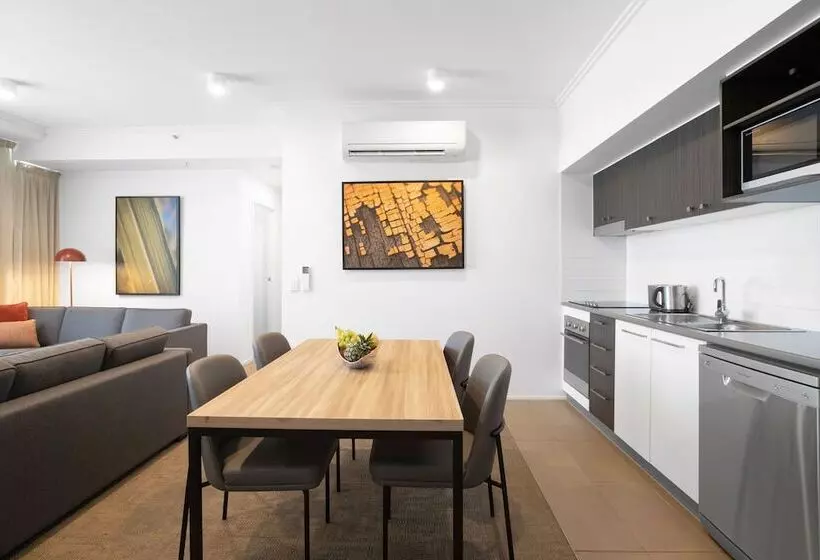 Quest Mackay On Gordon