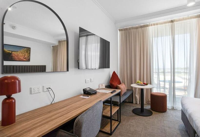 Quest Mackay On Gordon