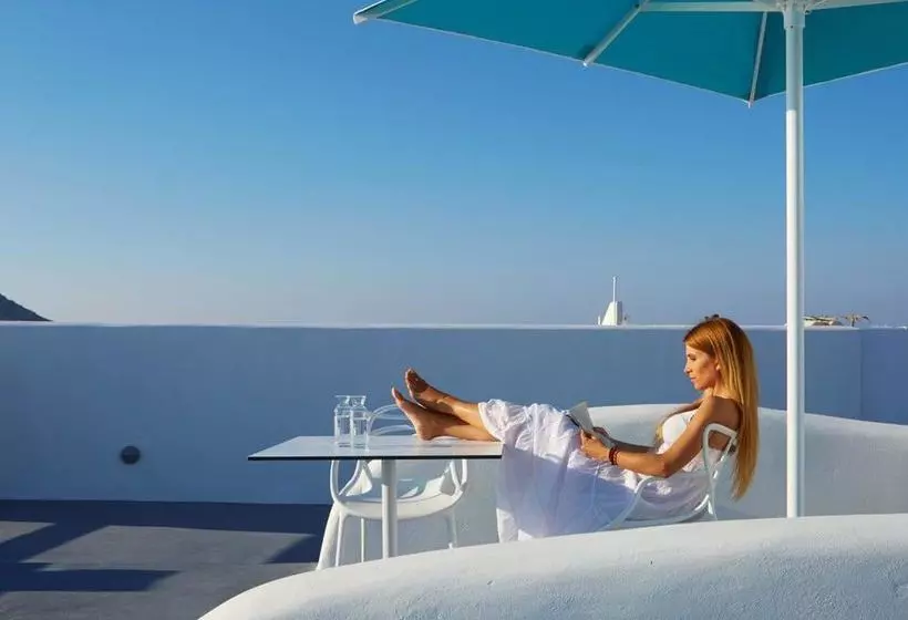 فندق Adore Santorini