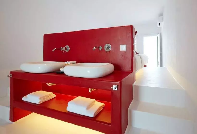 فندق Adore Santorini