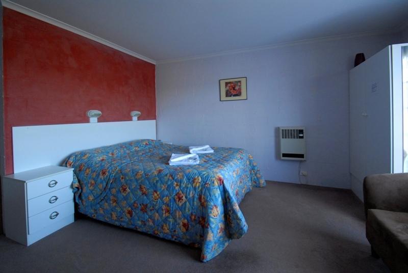 בית מלון כפרי Alanvale Apartments & Motor Inn