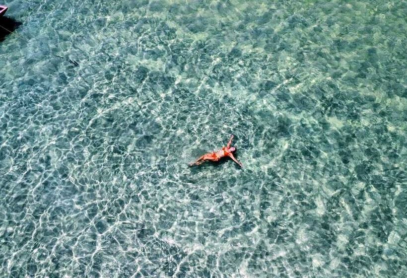 בית מלון כפרי Angá Beach