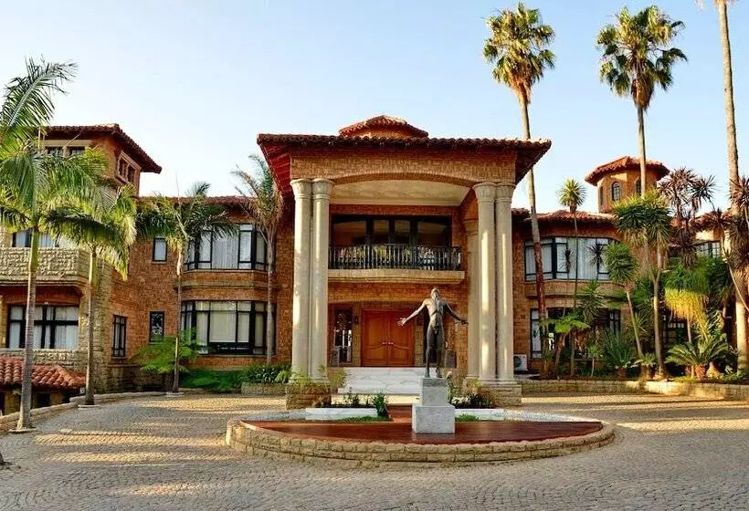 Apogee Boutique Hotel & Spa