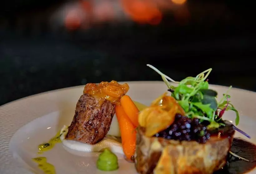 Apogee Boutique Hotel & Spa