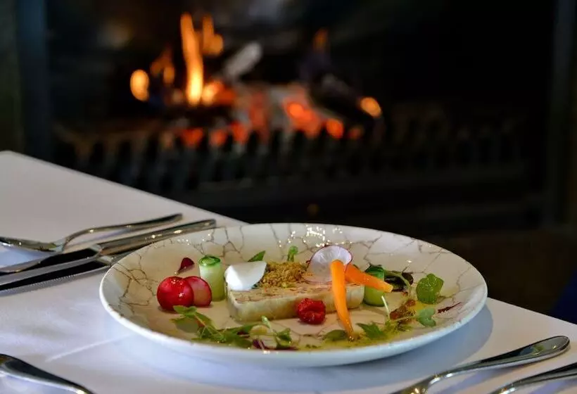 Apogee Boutique Hotel & Spa