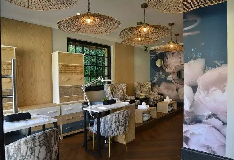 Apogee Boutique Hotel & Spa