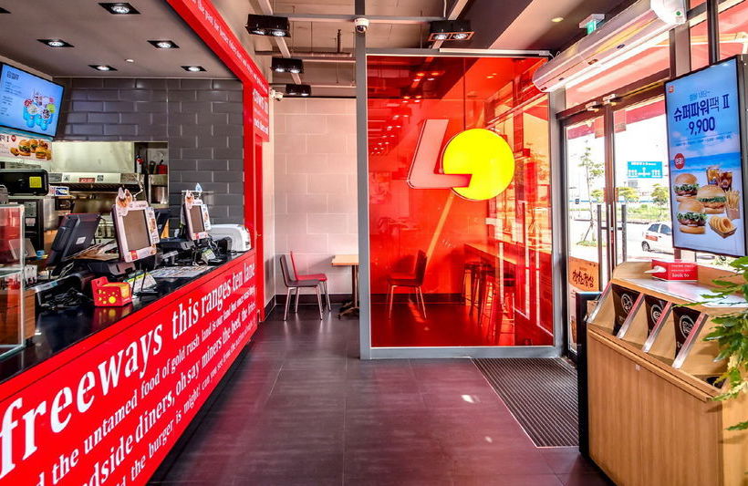 ホテル Avillos Serviced Residence