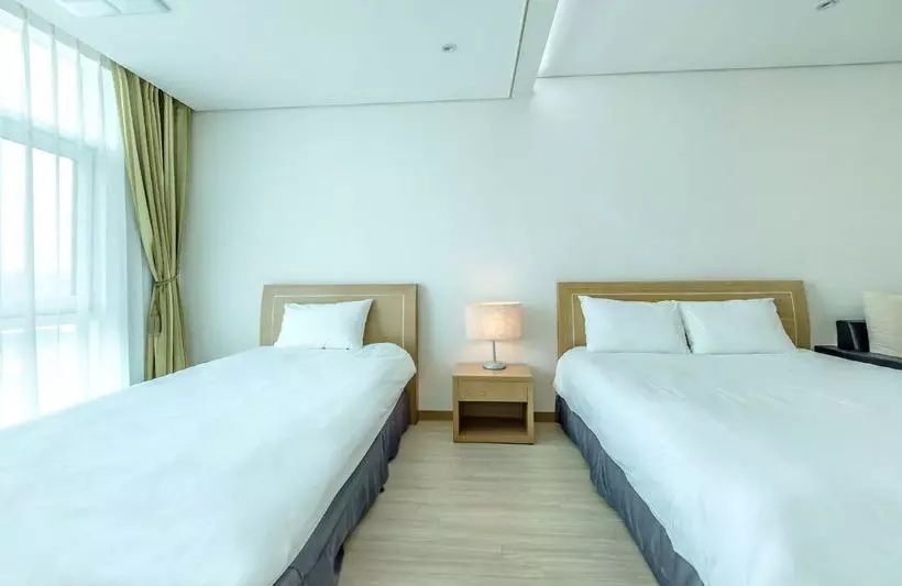 ホテル Avillos Serviced Residence