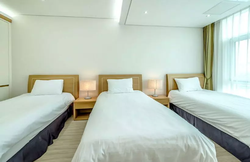 ホテル Avillos Serviced Residence