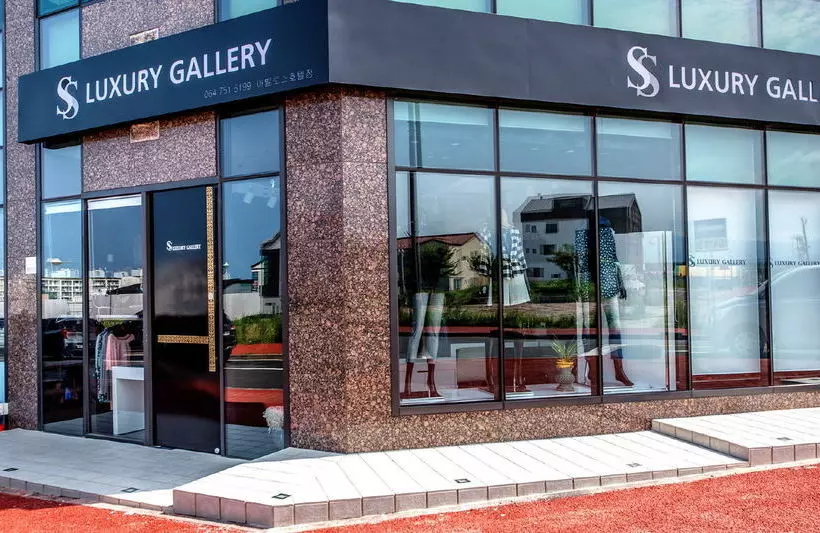 ホテル Avillos Serviced Residence