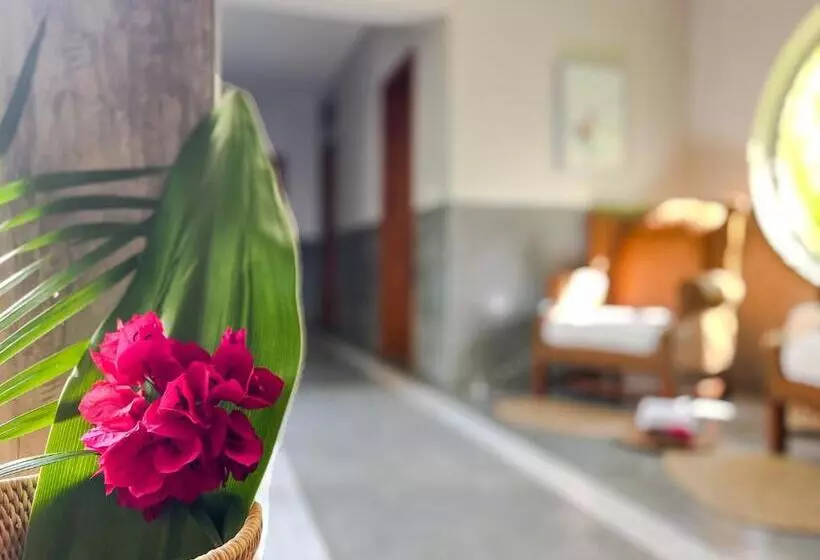 Отель Bahia Mar Boutique