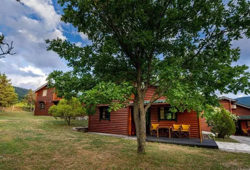 Отель Chalet Likouresi Village