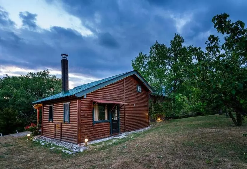 Отель Chalet Likouresi Village