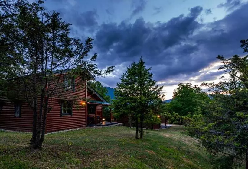 Отель Chalet Likouresi Village