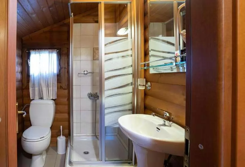 Отель Chalet Likouresi Village