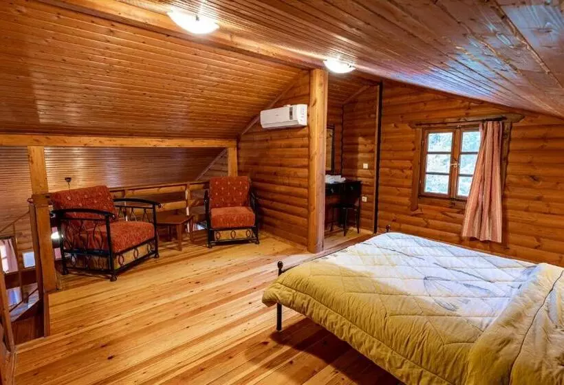 Отель Chalet Likouresi Village