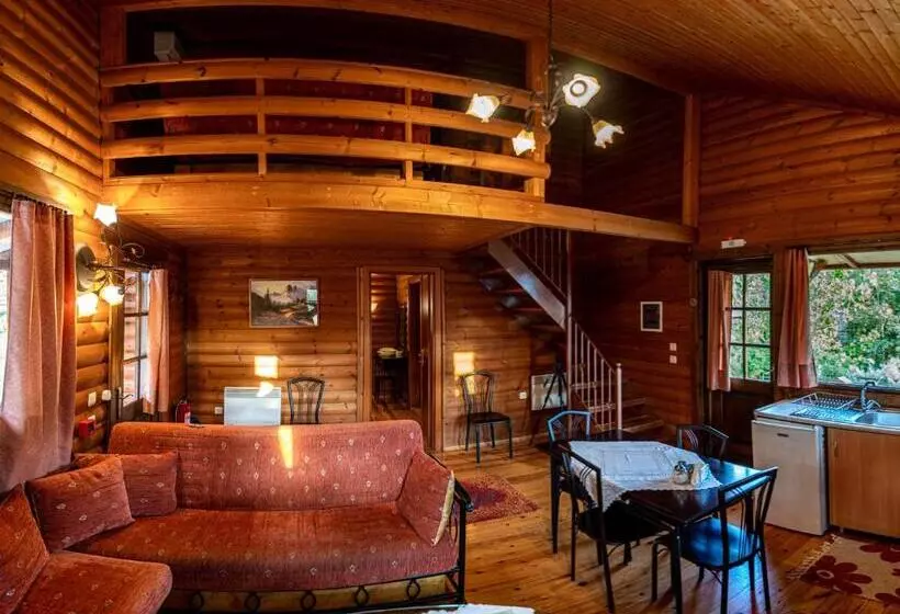 Отель Chalet Likouresi Village