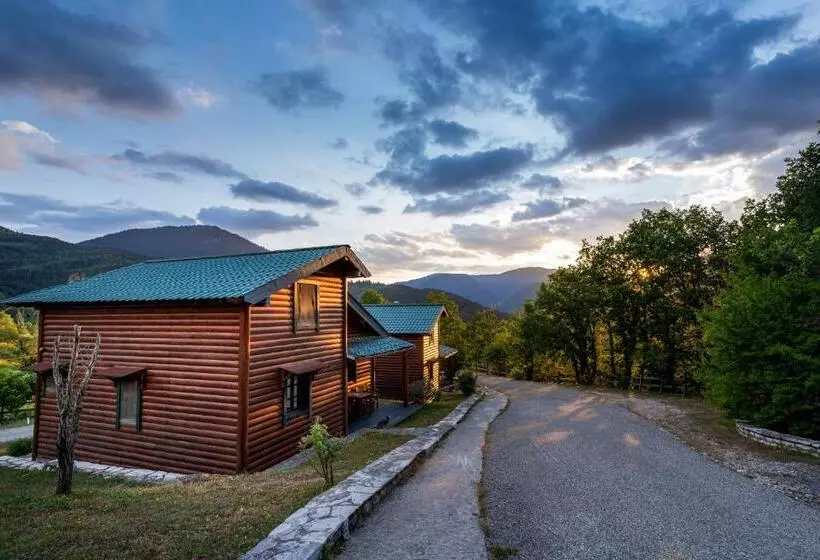 Отель Chalet Likouresi Village