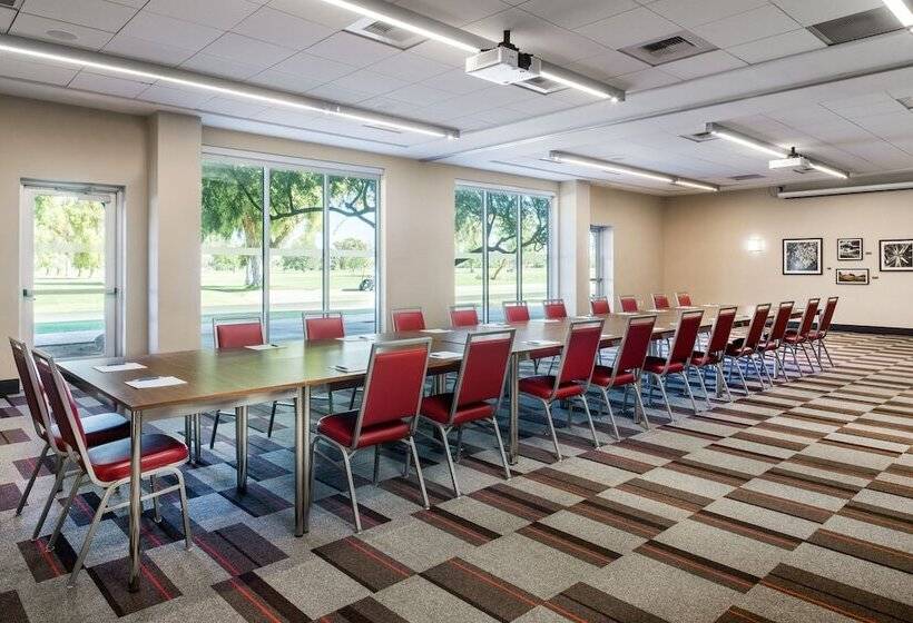 Hotel Four Points By Sheraton At Phoenix Mesa Gateway Airport