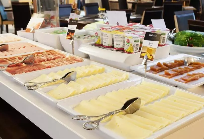 Отель Lux Fatima