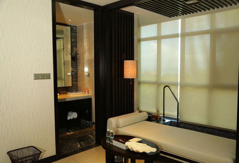 בית מלון כפרי Sanya Wuzhizhou Coral