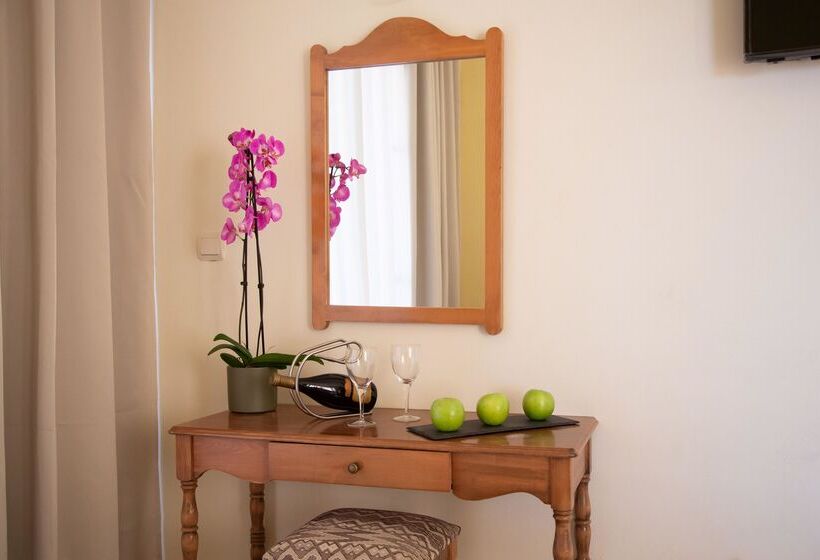 בית מלון כפרי Silver Beach