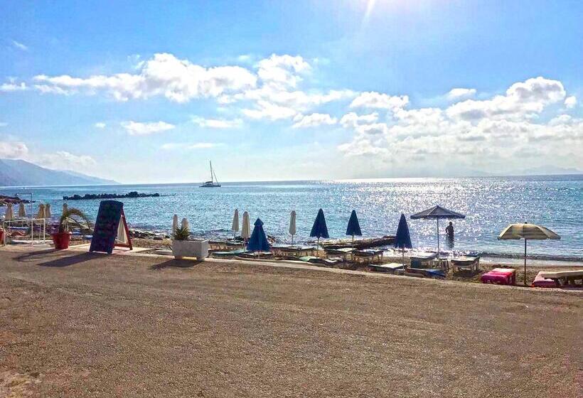 בית מלון כפרי Silver Beach