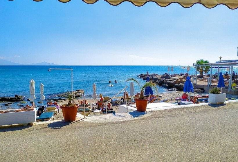 בית מלון כפרי Silver Beach