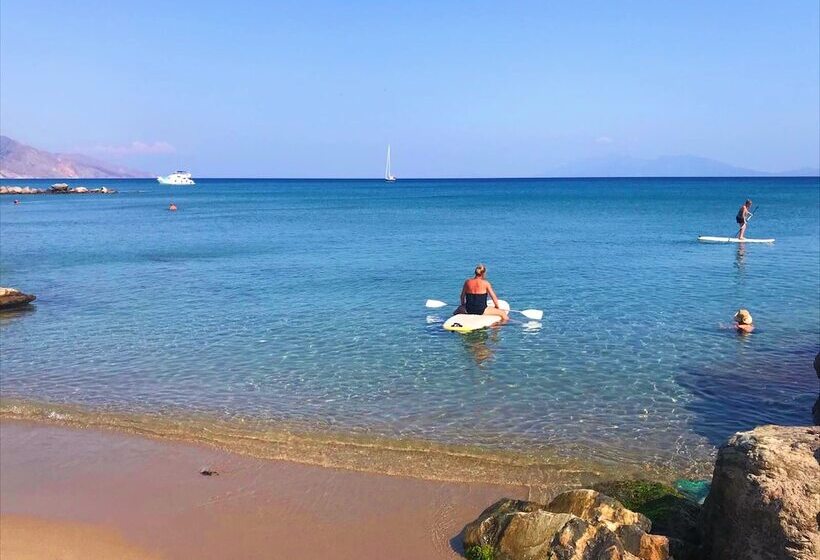 בית מלון כפרי Silver Beach