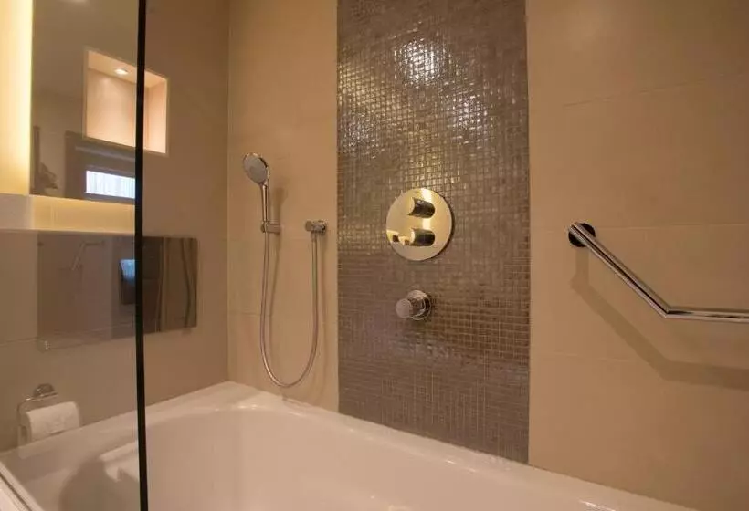 St George S Hotel   Wembley