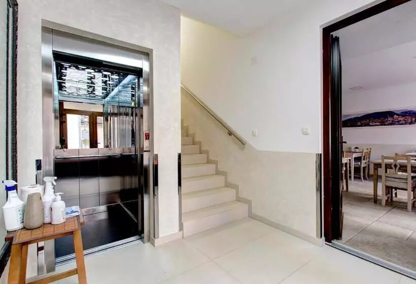 هتل Villa Fortuna