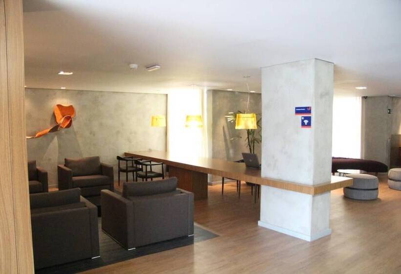 ホテル Vista Inn Express Contagem