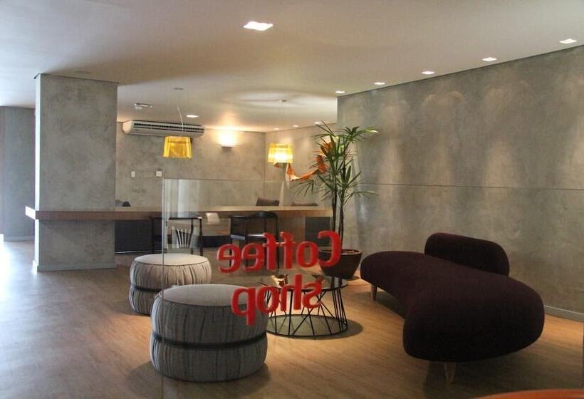 ホテル Vista Inn Express Contagem