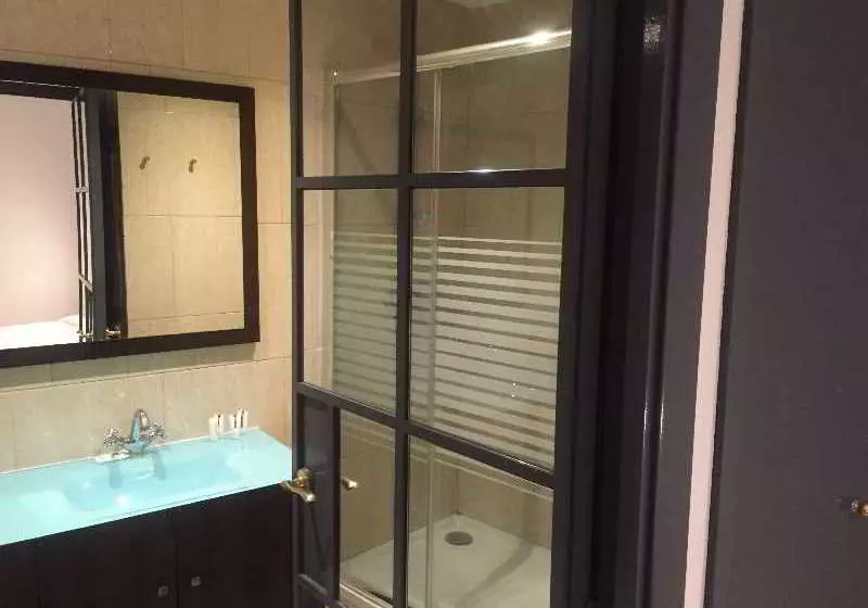 L Escudellers By The Streets