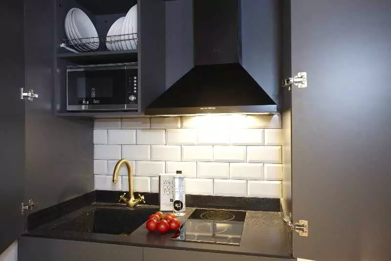 L Escudellers By The Streets