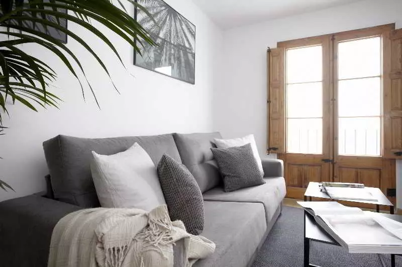 L Escudellers By The Streets