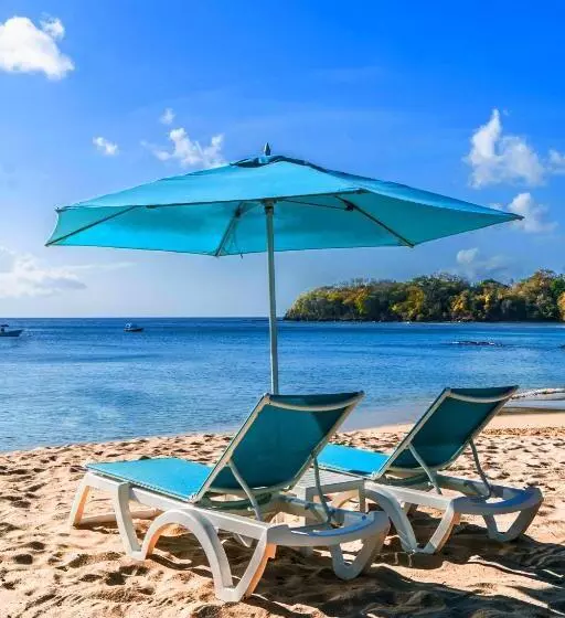 هتل Mount Irvine Bay Resort