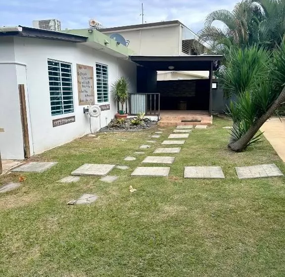 پانسیون Crash Boat 1