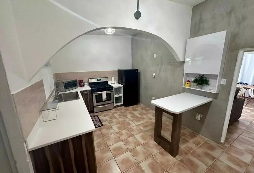 پانسیون Crash Boat 1