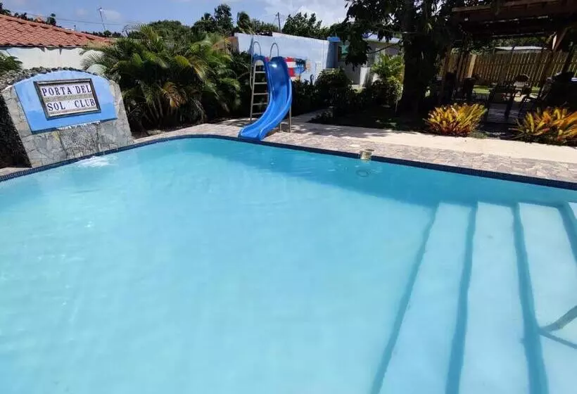 پانسیون Crash Boat 1