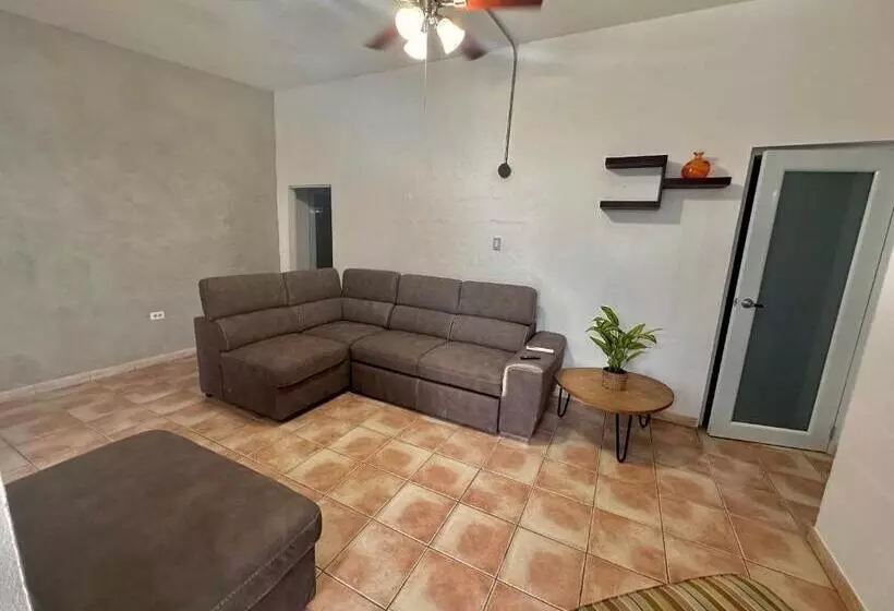 پانسیون Crash Boat 1