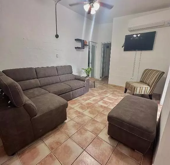 پانسیون Crash Boat 1