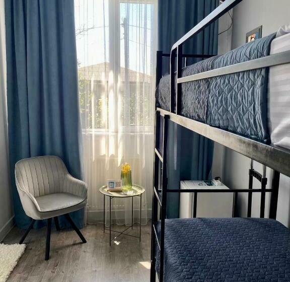 هاستل Express Inn