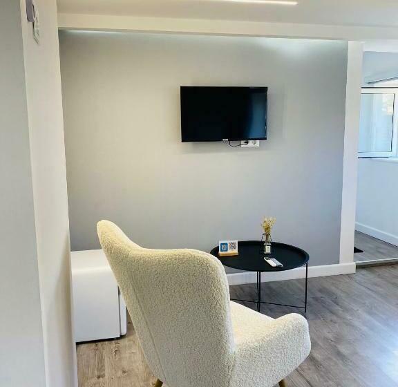 هاستل Express Inn