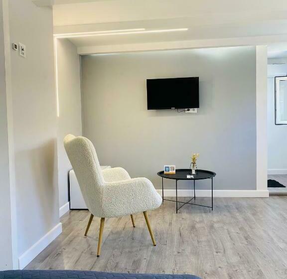 هاستل Express Inn