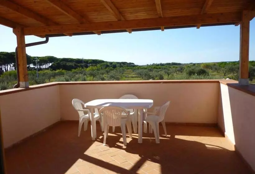 Baia Etrusca Resort