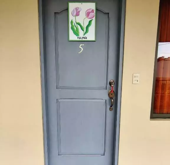 Aamiaismajoitus (B&B) Cabinas Maritza