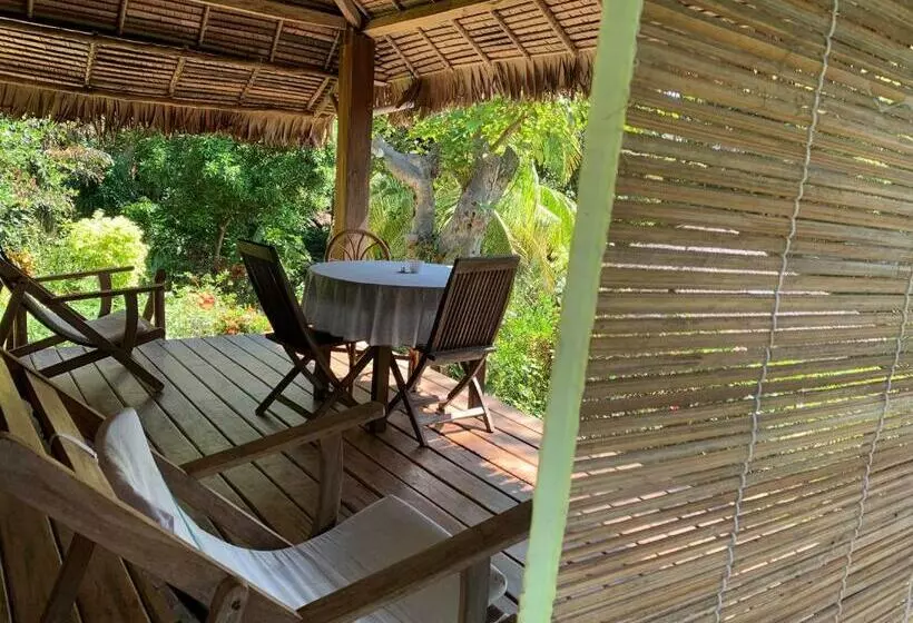 تختخواب و صبحانه Les Jardins D Ankify