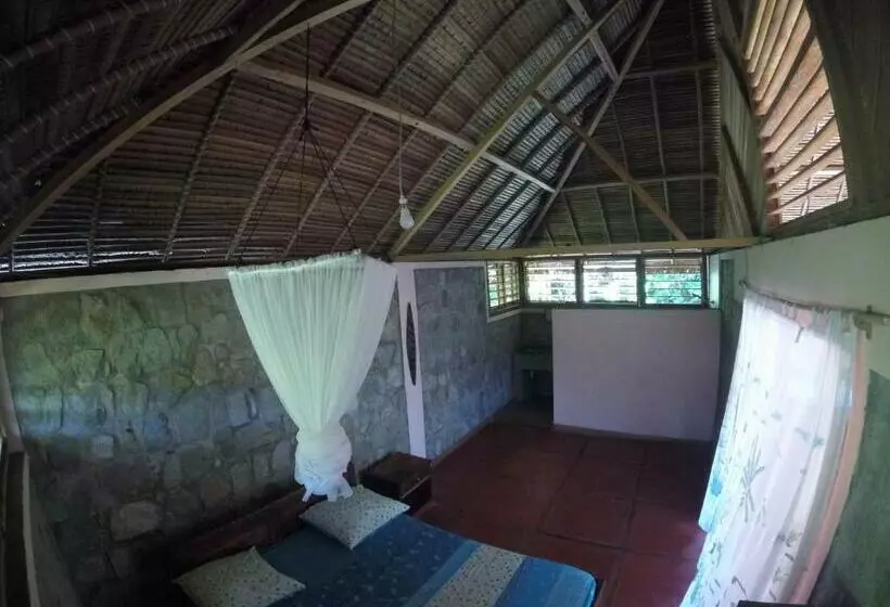 تختخواب و صبحانه Les Jardins D Ankify